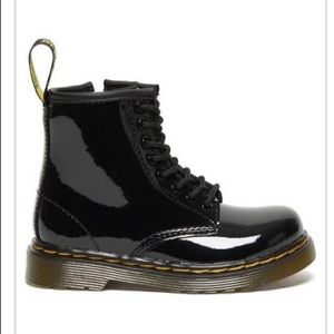 KIDS BLACK PATENT DR. MARTEN BOOTS